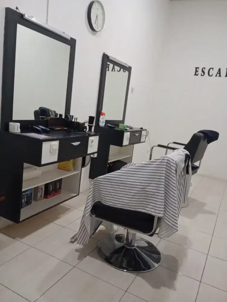 Loker barberman / tukang cukur