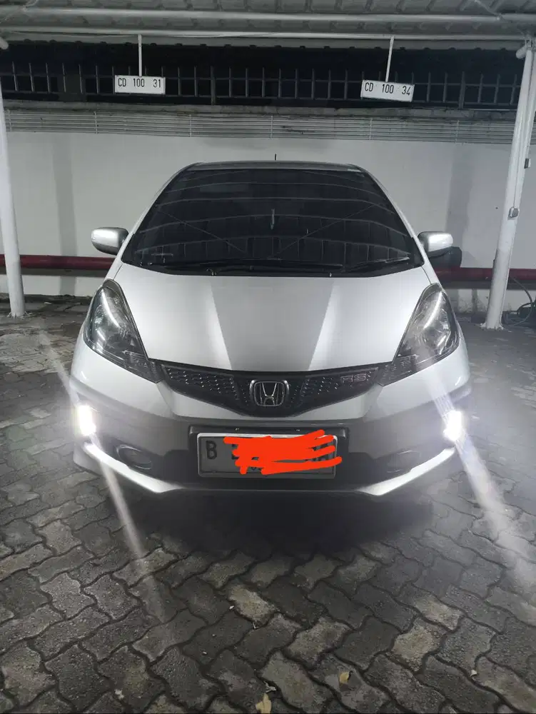Honda Jazz RS GE8 M/T