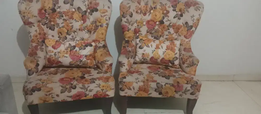 Kursi kayu motif bunga