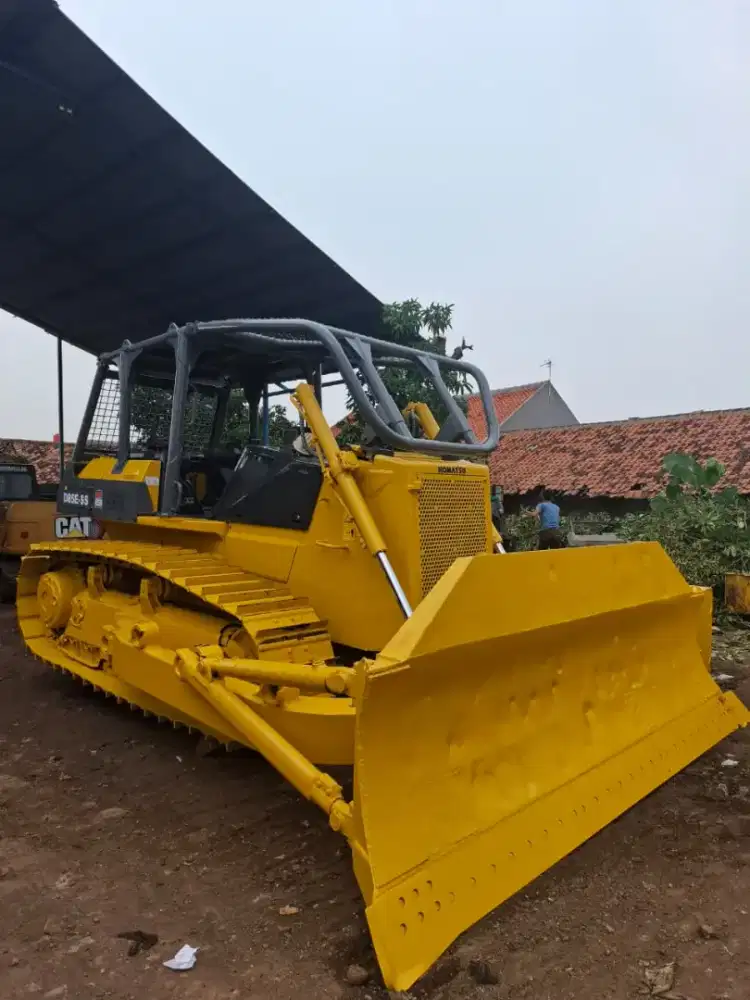 Bulldozer Komatsu D85ESS Tahun 2019