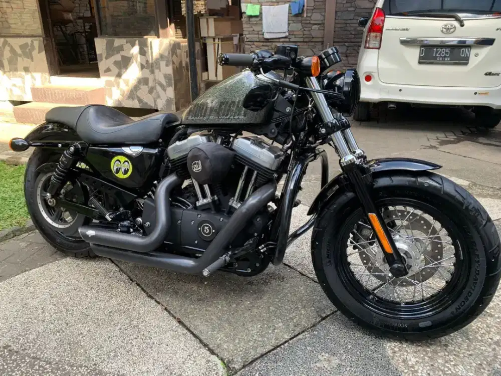 Full Paper | Harley Davidson 48, Forty Eight, Sportster, Silver Low km