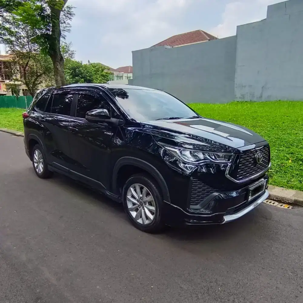 LowKM - Zenix V Hybrid Modellista 2023 - Cash