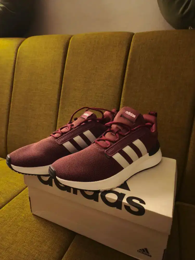 Sepatu adidas racer tr21