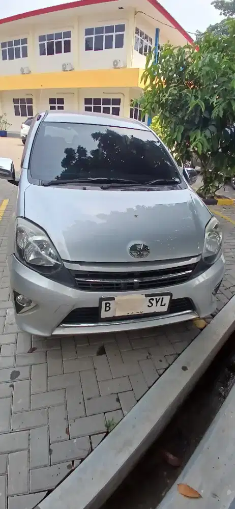 Toyota Agya G silver matic 2013 tangan pertama
