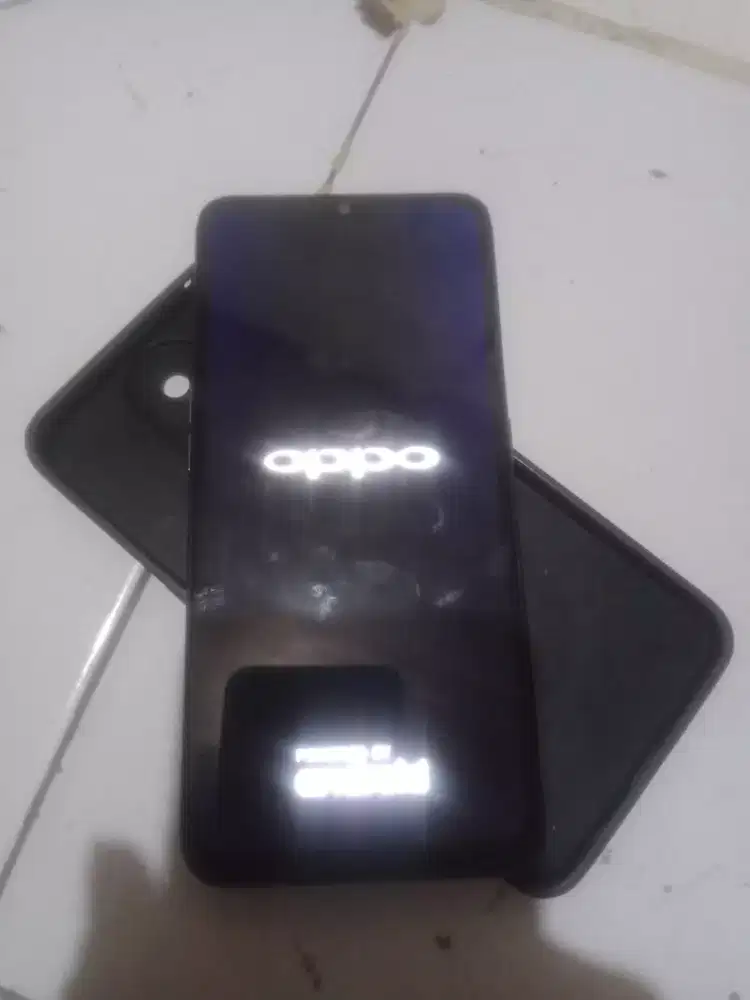 Oppo F11 ram 4 ungu