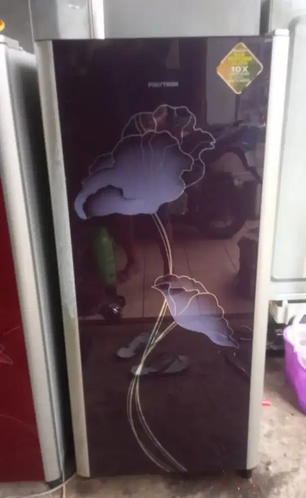 Kulkas 1pintu merek polytron belleza