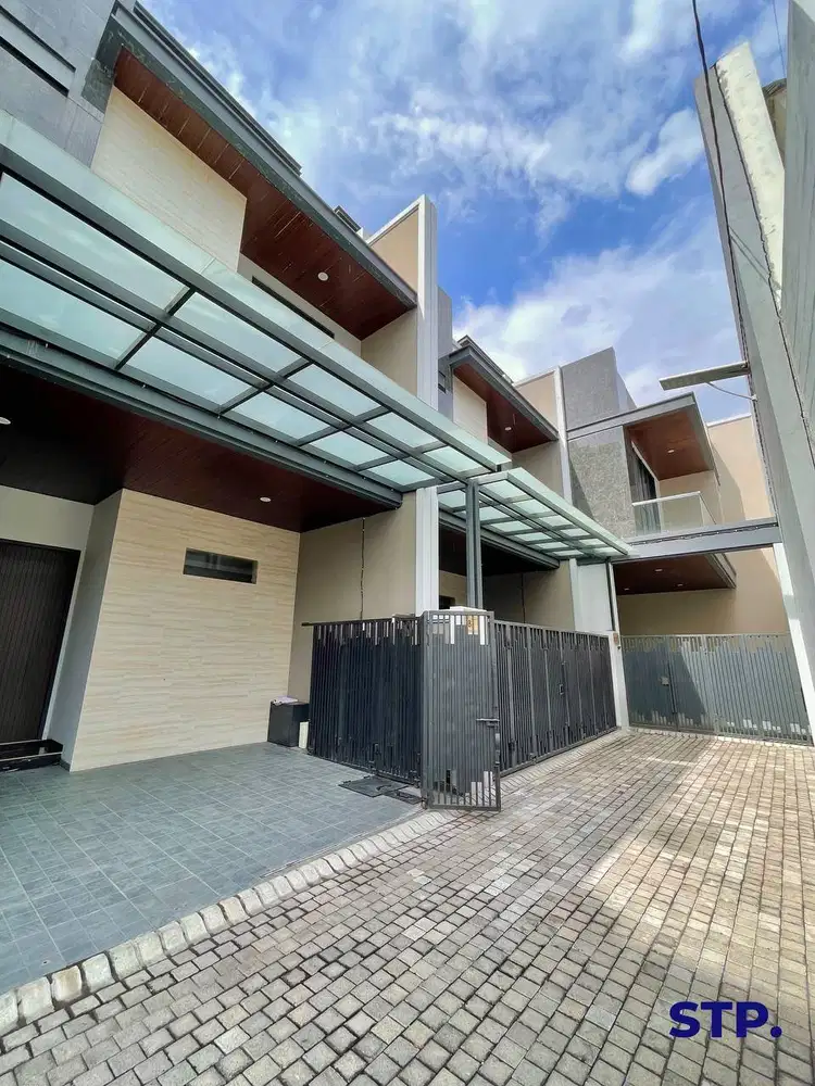 Sisa 3 unit! Townhouse mewah 3 lantai di Pakis Tirtoasri Tipe Hoek