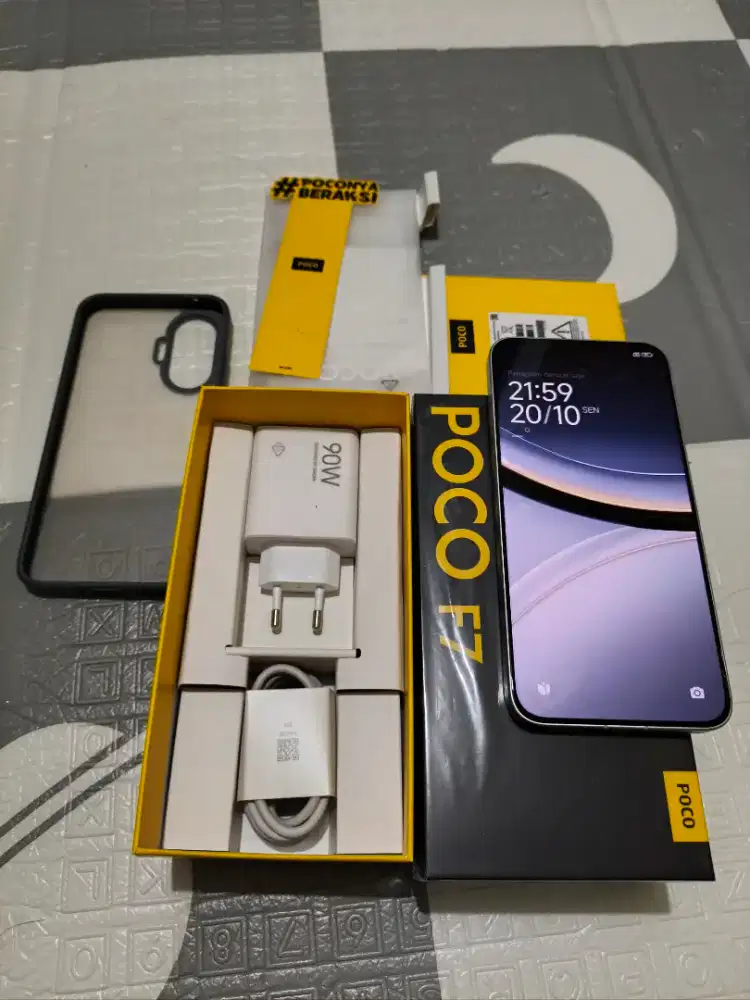 POCO F7 12/512 Silver Edition Fullset Mulus Seperti Baru Garansi 15BLN