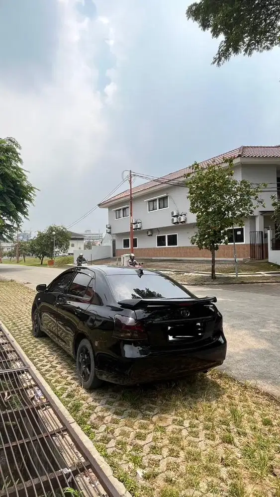 dijual mobil vioslimo 2011 manual