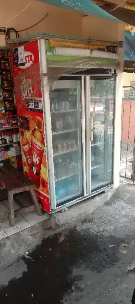Dijual showcase shiler 2 pintu