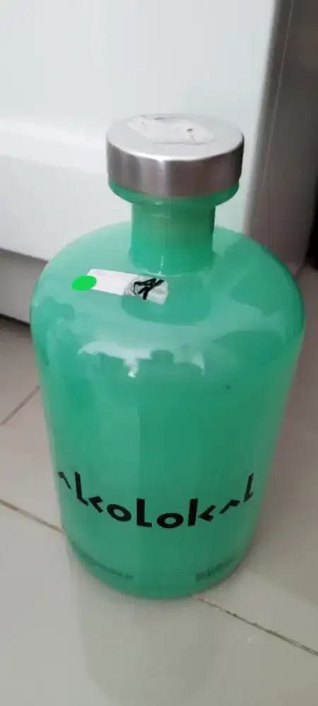 Botol bekas minuman untuk koleksi atau pajangan