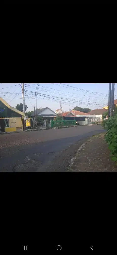 Dijual  tanah + rumah sangat strategis pinggir jalan raya THR