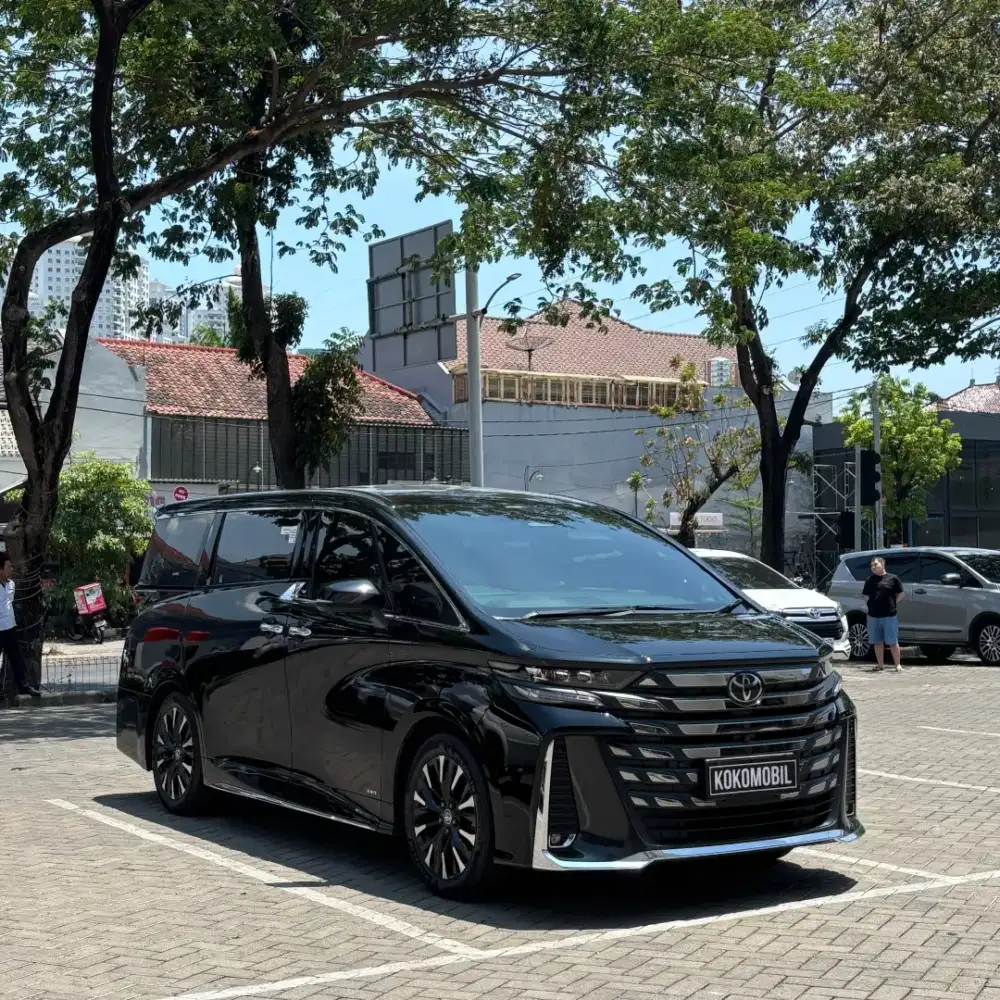 TOYOTA VELLFIRE HYBRID EXECUTIVE LOUNGE 2024