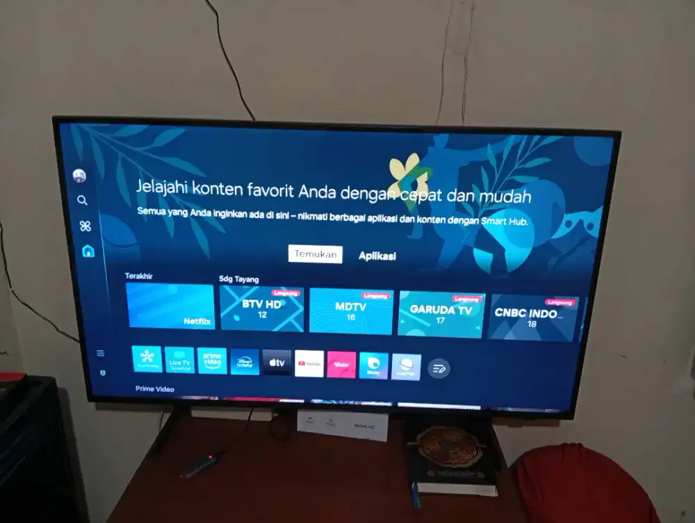 Samsung crystal 43 inci smart tv 4K, UHD, HDR