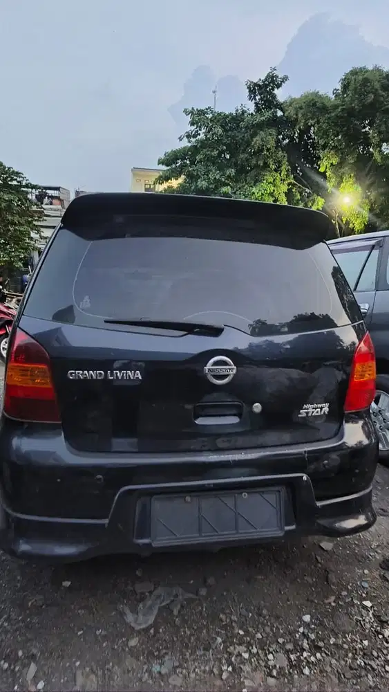 Nissan Grand livina 2010 Bensin