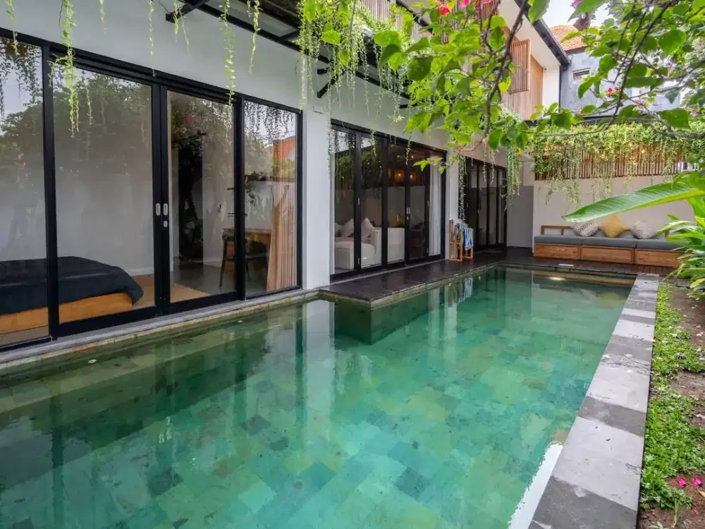 Villa Keren Modern di daerah Jalan Kayu Tulang Canggu Bali
