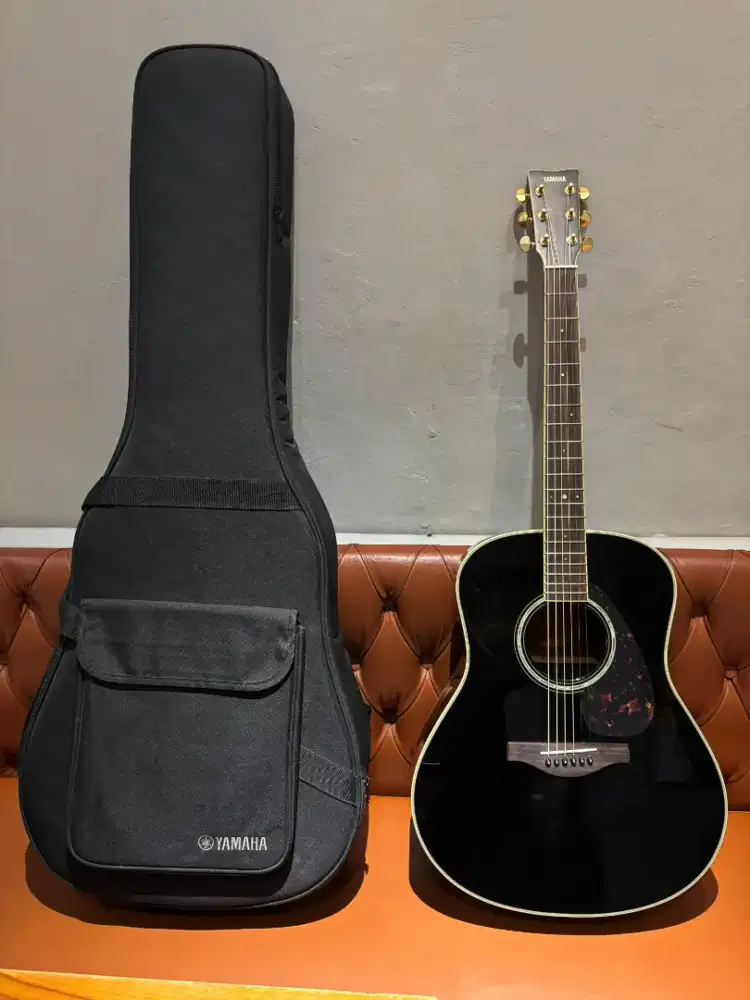 Yamaha LL6 ARE LIKE NEW RARE ITEM