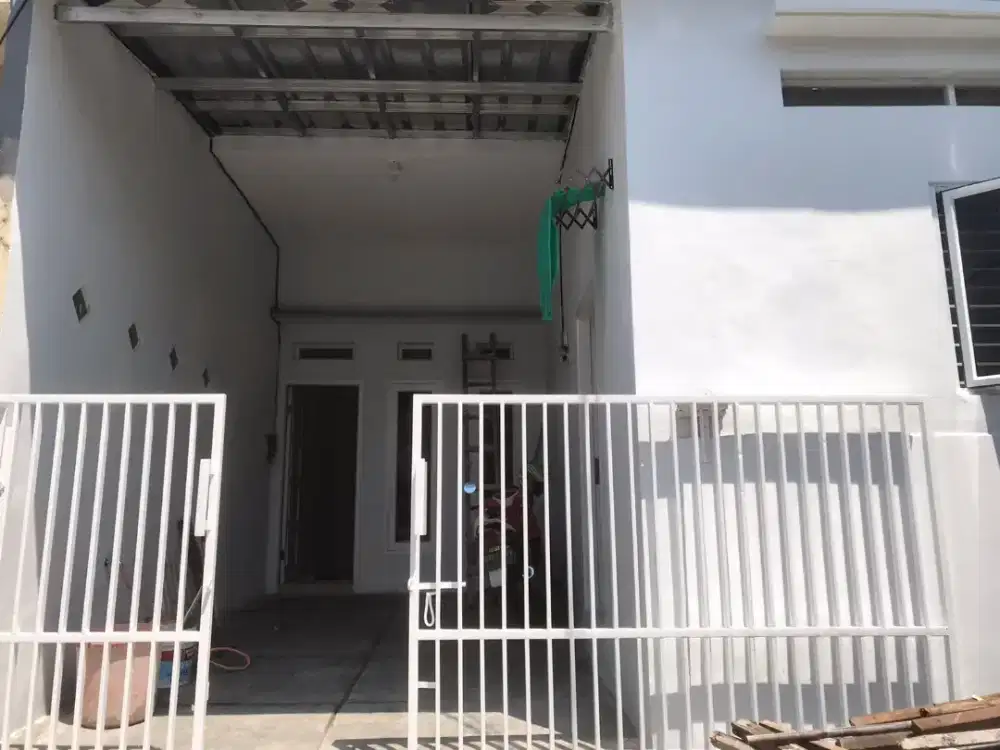 DISEWAKAN RUMAH PONDOK MITRA LESTARI DEPAN KOMPLEK GRAND GALAXY