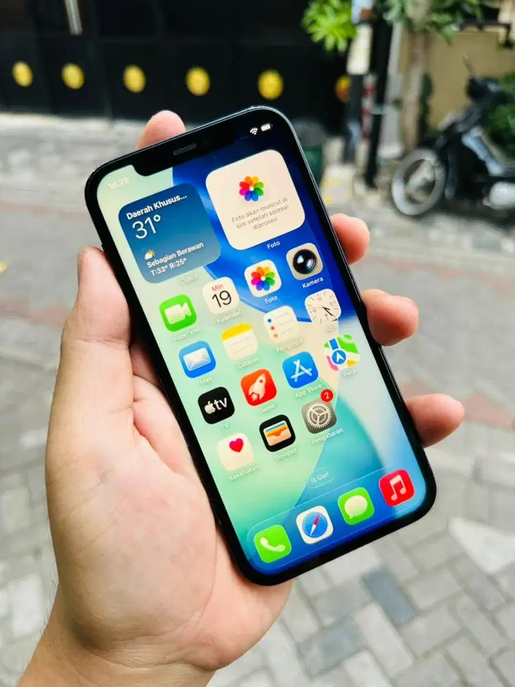Iphone 12/64 Hitam