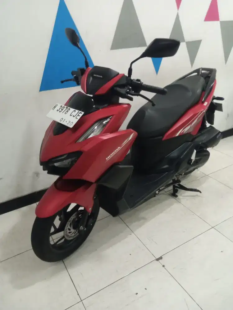 Honda Vario 160 CBS 2024 merah dob