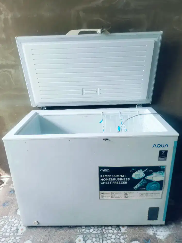 Freezer Box Aqua 300L Type Terbaru (Dual Function Pendingin & Pembeku)