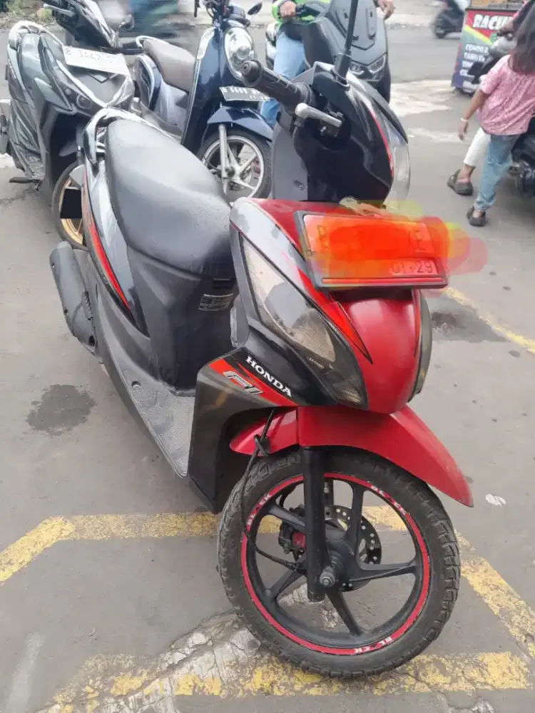 Honda Spacy fi merah