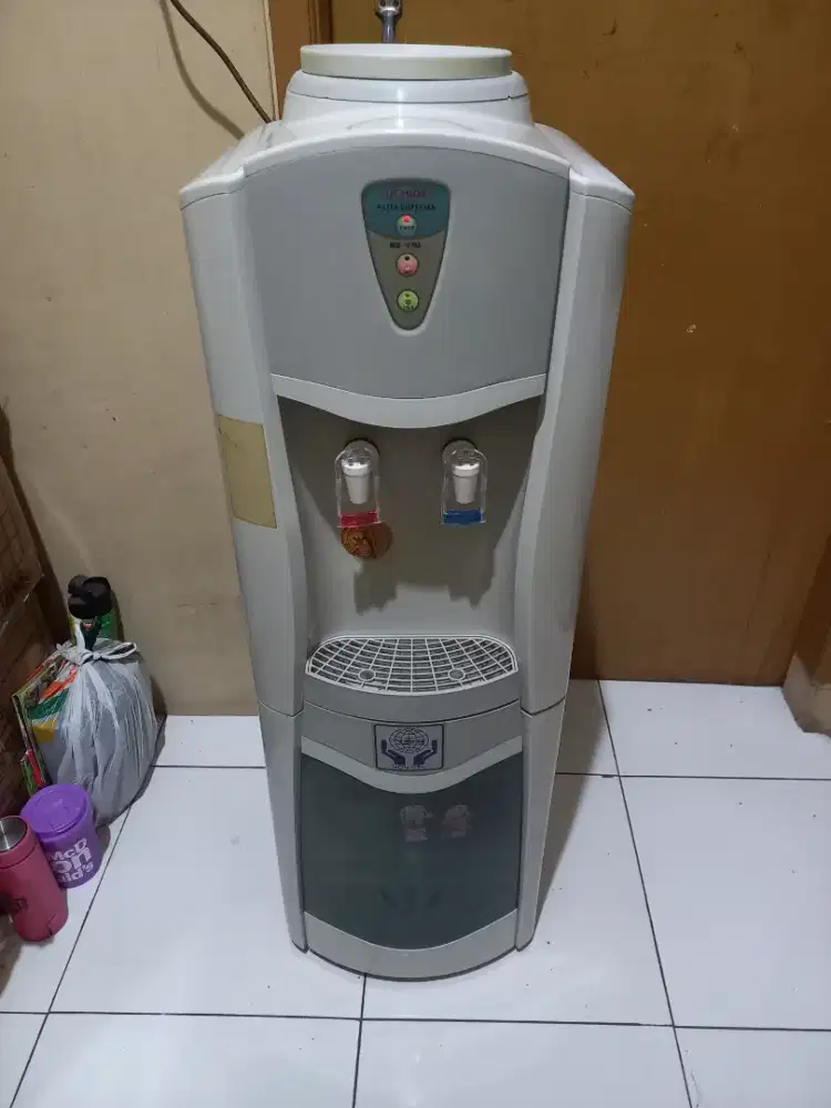 Dispenser UCHIDA Dingin Air ES Kulkas
