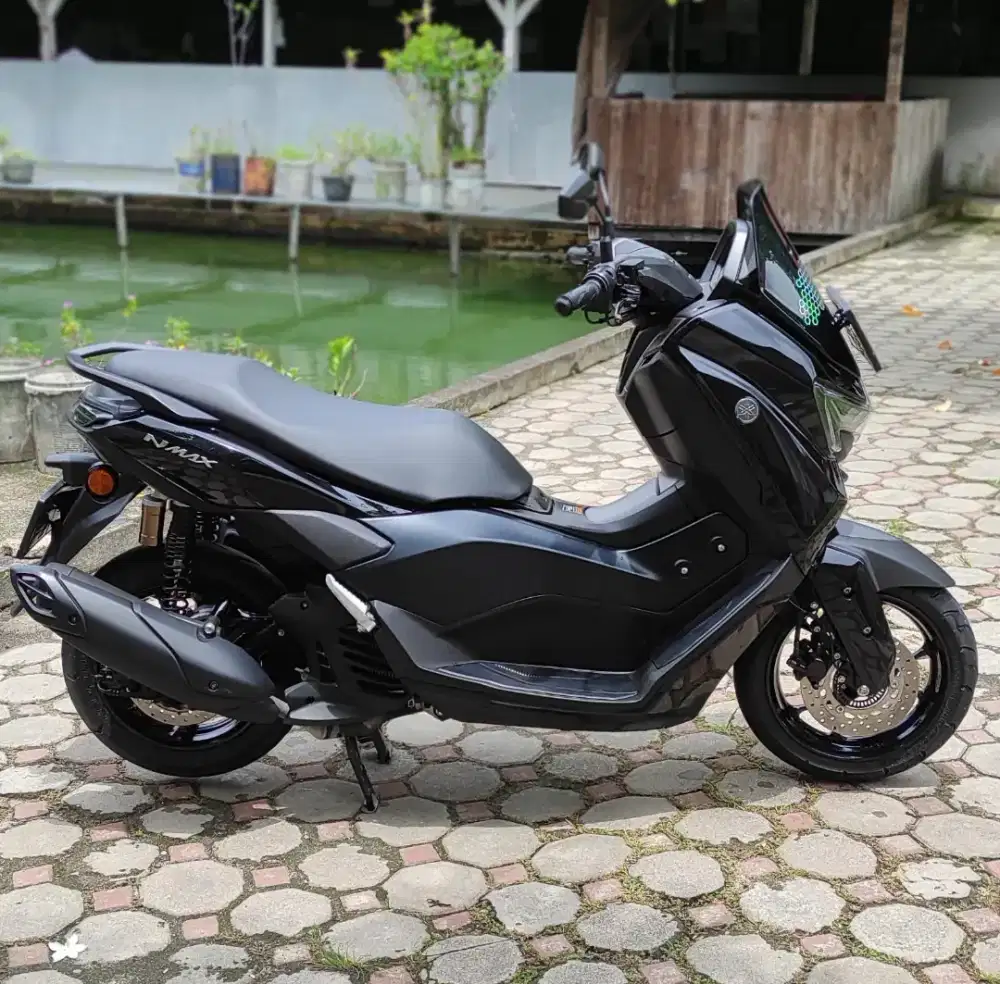 NMAX neo S 2024