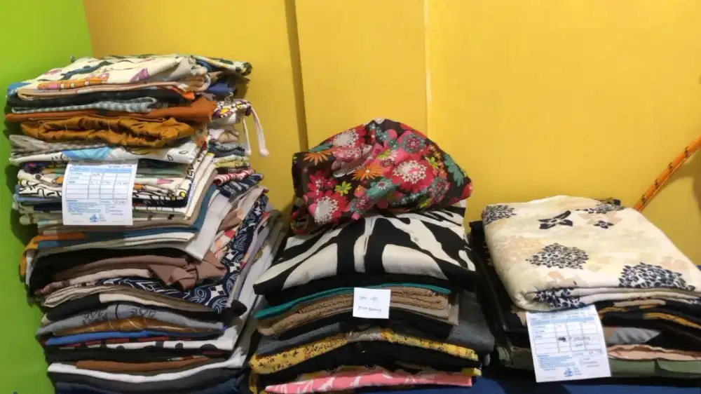Jasa Freelance setrika uap di laundry