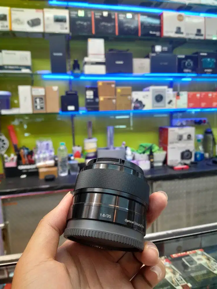 LENSA 35MM F1,8 SONY E MOUNT, BEKAS