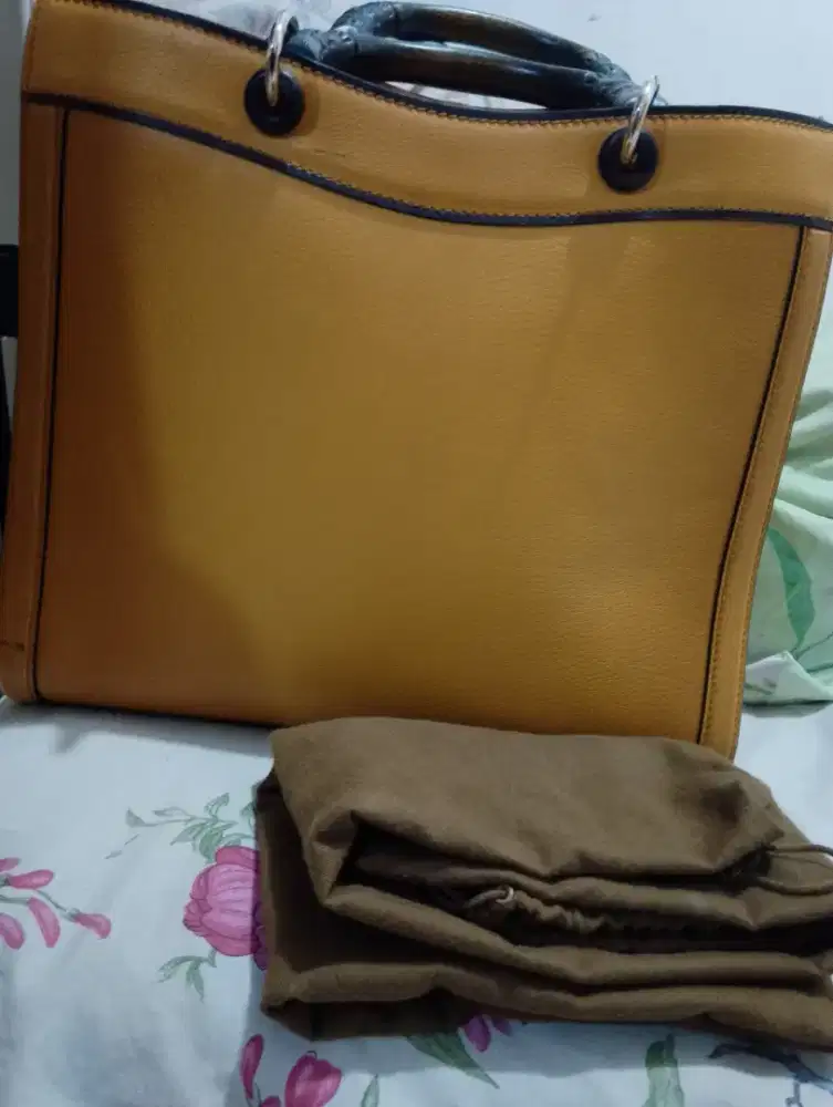 TAS GUCCI WANITA