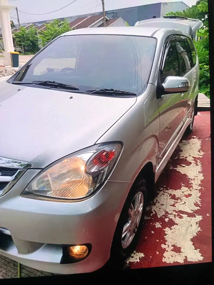 Daihatsu Xenia 2011 Bensin