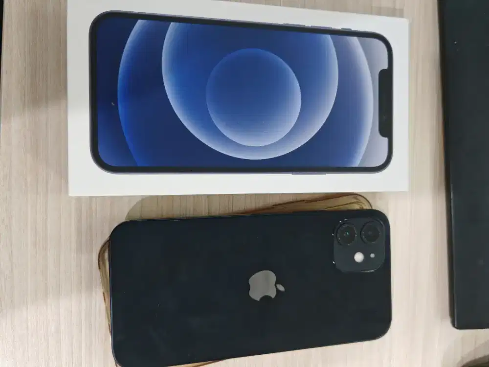 Iphone 12 64Gb ex Garansi resmi Ibox Bh 71% biss Tt