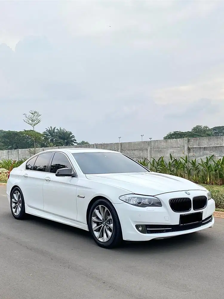 BMW F10 520i 2.0 A/T 2012 ODO LOW!
