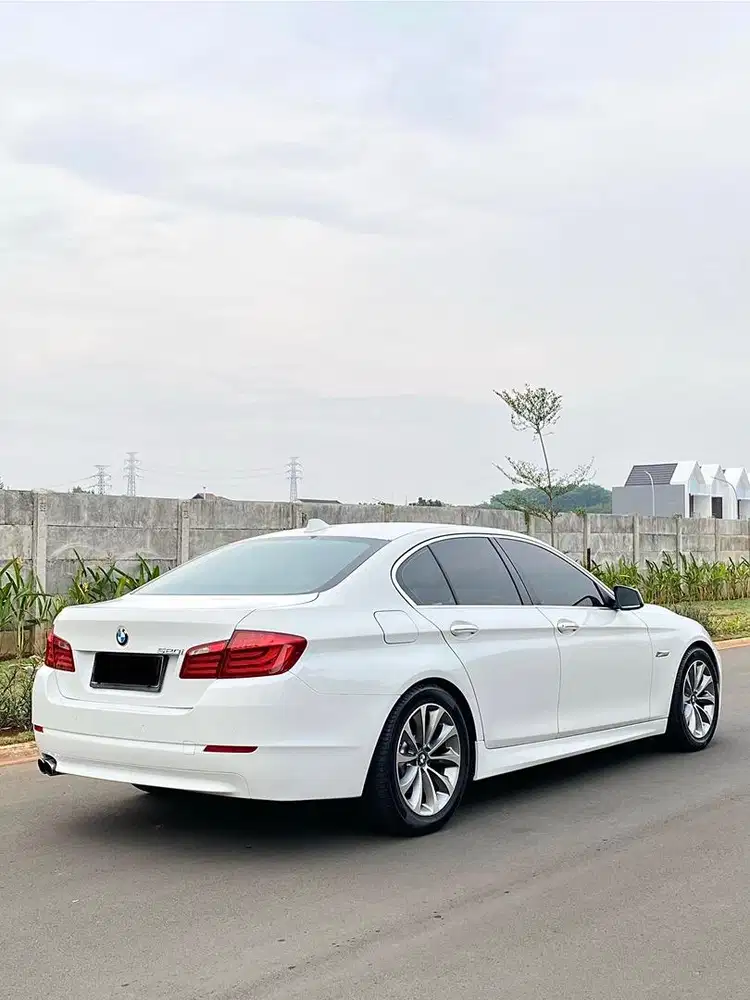 BMW F10 520i 2.0 A/T 2012 ISTIMEWA!