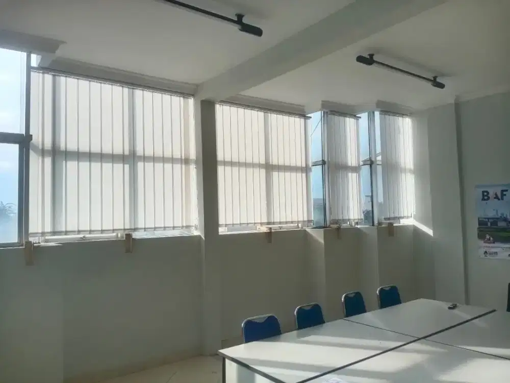Agen tirai kantor vertikal dan roller blind palembang