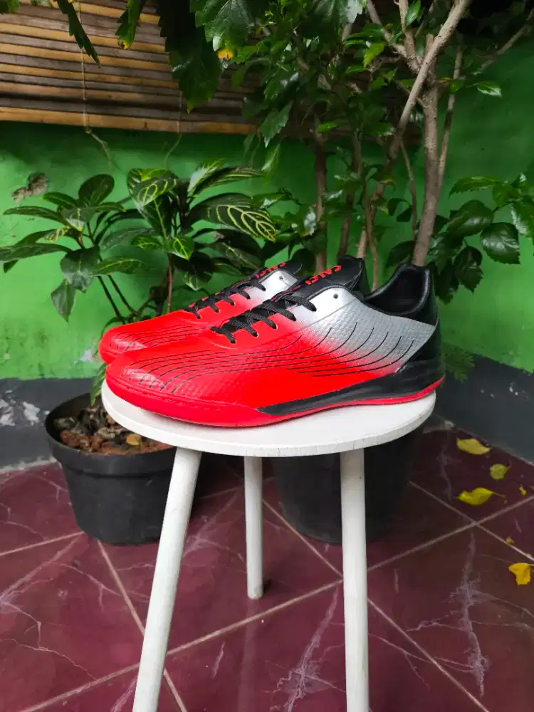 SEPATU FUTSAL CALCI VOLTRIX TRIVELLA ID