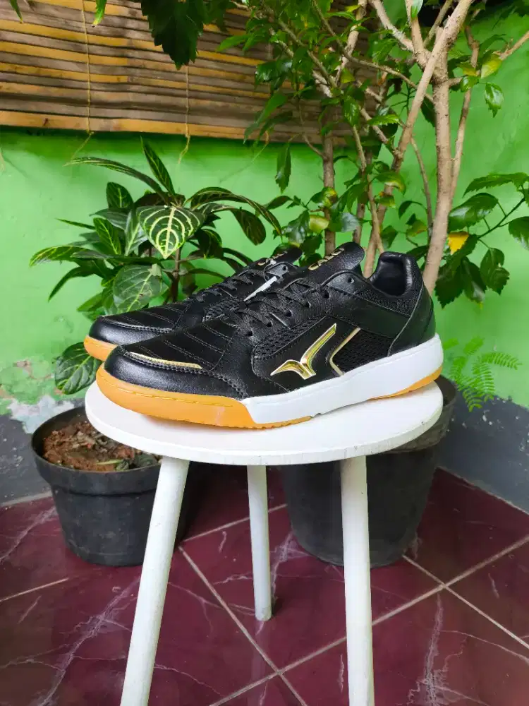 SEPATU FUTSAL CALCI BOMSALA INVISIBLE