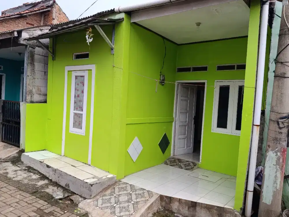 Bismillah di kontrakan rumah 2 kamar murah nempel GDC kepleset sampe