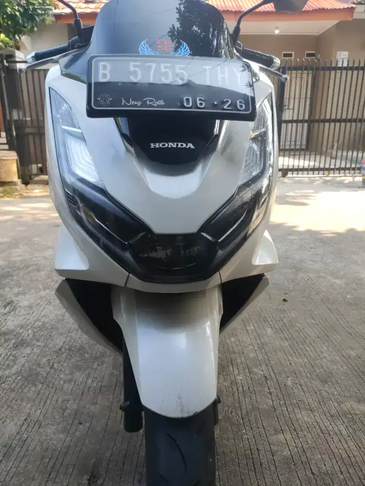 Pcx 2021 putih plat jaktim minus pajak ke lewat 2 x kaleng hidup
