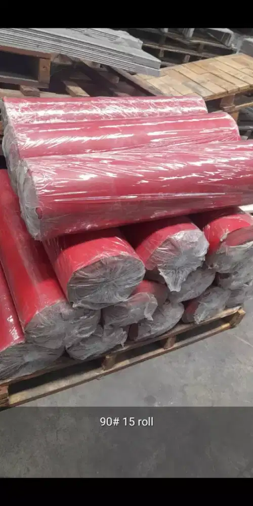 Karpet talang merah hitam