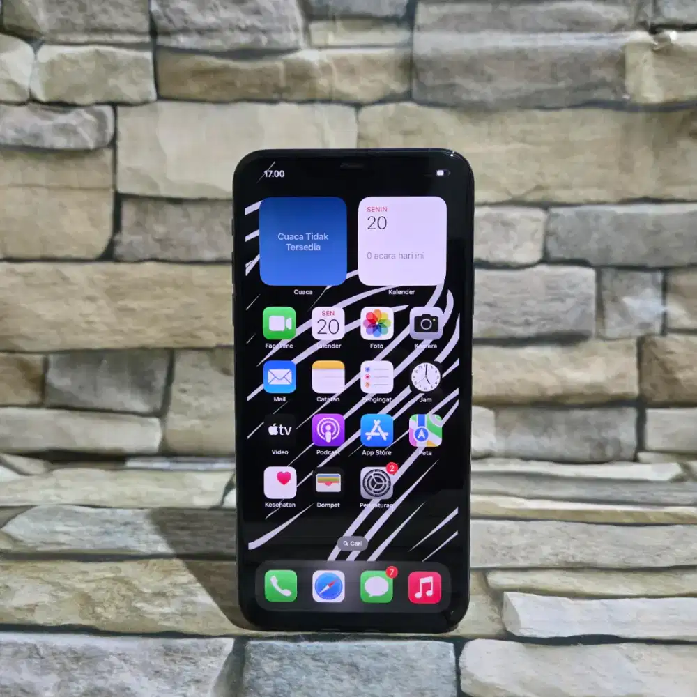 Iphone 11 Pro Max 256Gb ex inter BH 95% jaringan indosat dan Tri