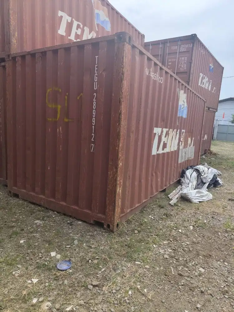Kontainer 20 feet