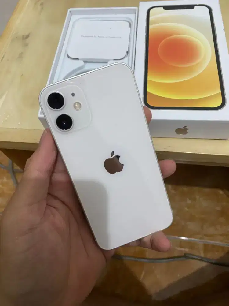 Iphone 12 mini 64gb like a new
