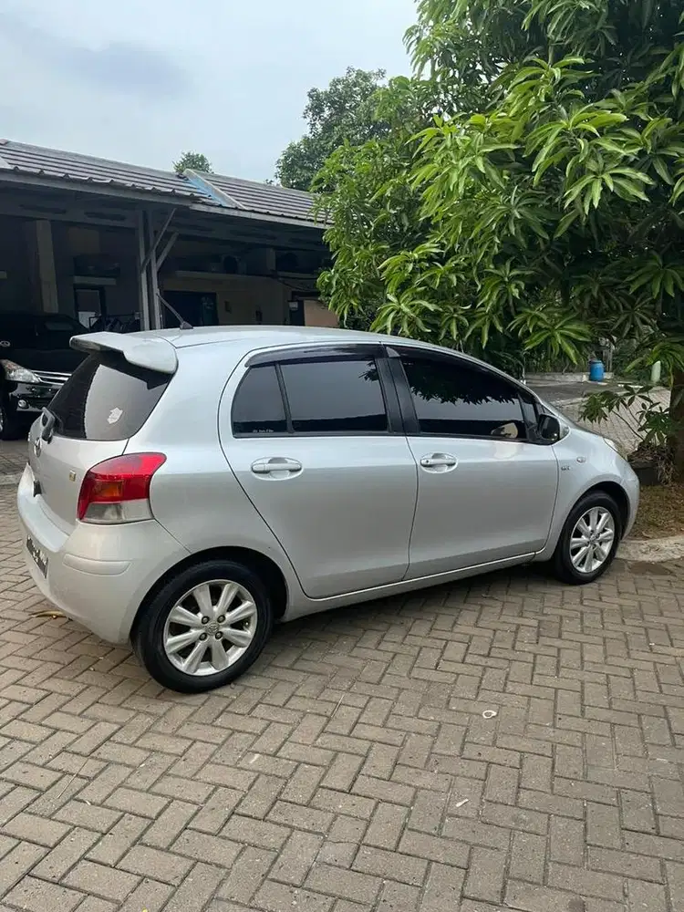 Yaris j e metic 2010