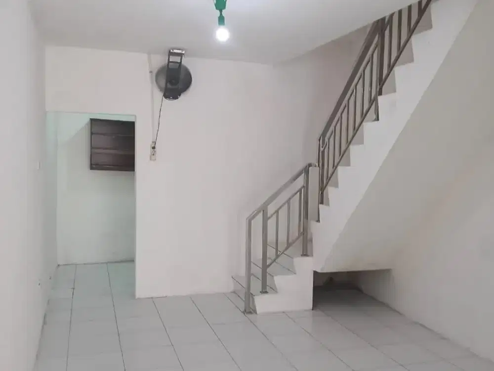 Sewa rumah Bisa untuk Usaha  di tanjung duren , grogol. Jakarta Barat