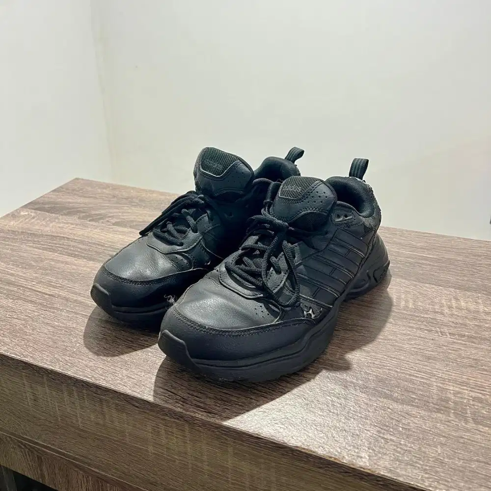 Sepatu Adidas Ukuran 43 1/3