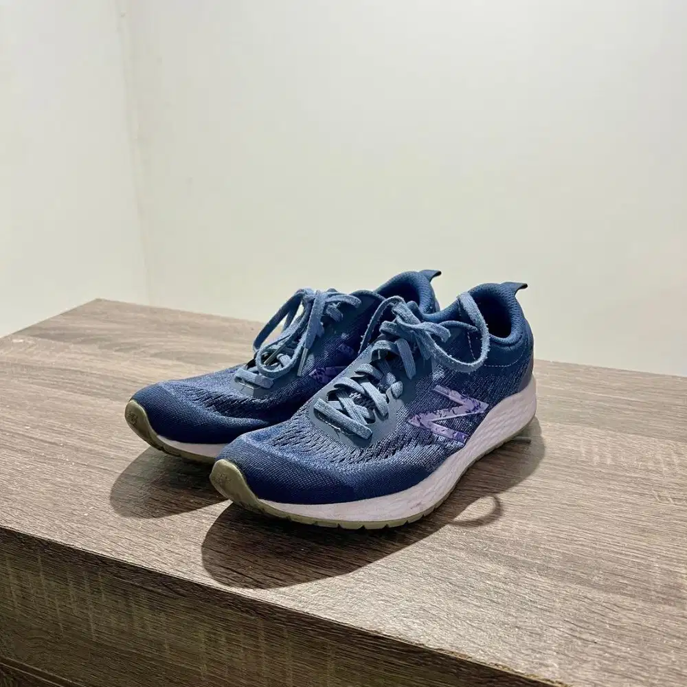 Sepatu New Balance Ukuran 40