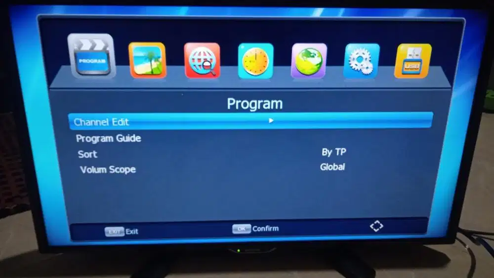 TV SHARP 24in FULL