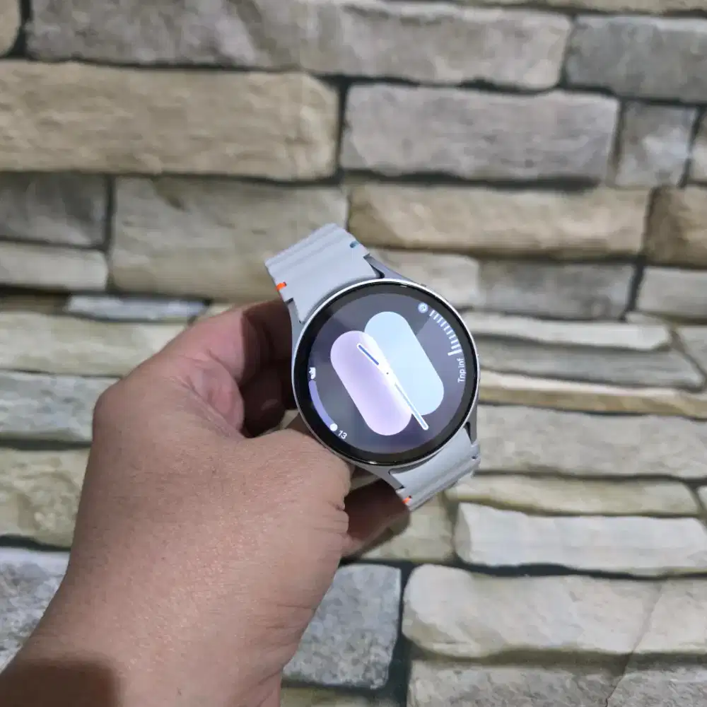 Samsung Galaxy Watch 7 44mm kelengkapan jam dan charger segel mulus